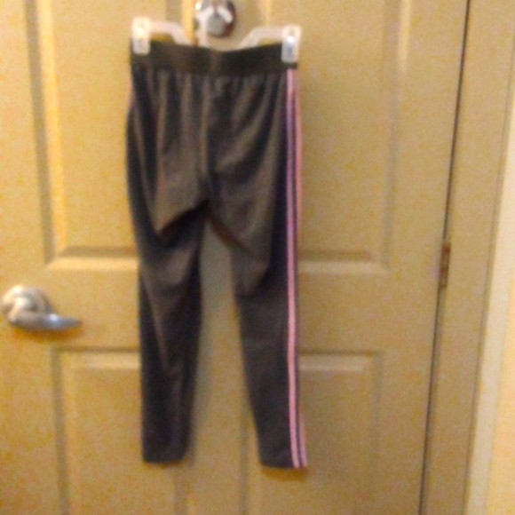 Adidas Women's leggings. Gray with ight pink stripes down the sides. Comfortable - Picture 3 of 5